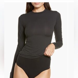 Skims Fits Everybody Longsleeve